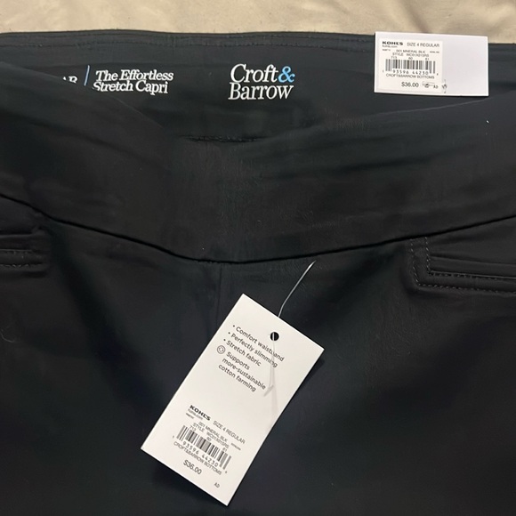 NWT Croft & Barrow Black Capri Mid Rise Sz 4 - Picture 1 of 4
